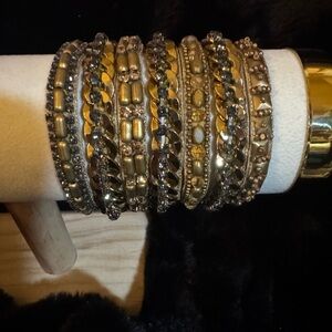 Deepa GURNANI cuff bracelet hand beaded light weight suede comfort backing Sz 7”